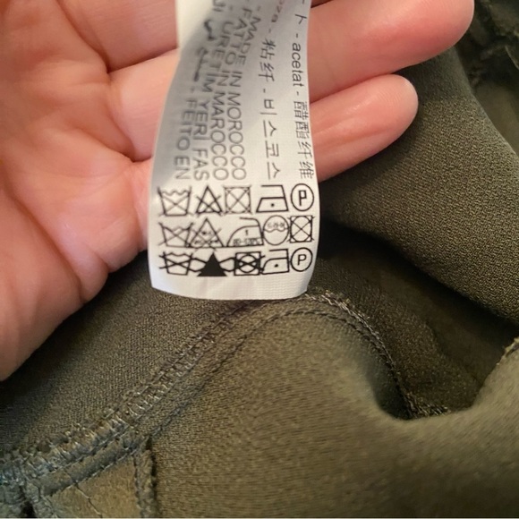 BNWT Zara women’s olive green shiny faux wrap v-neck tank top in size small - Picture 10 of 11